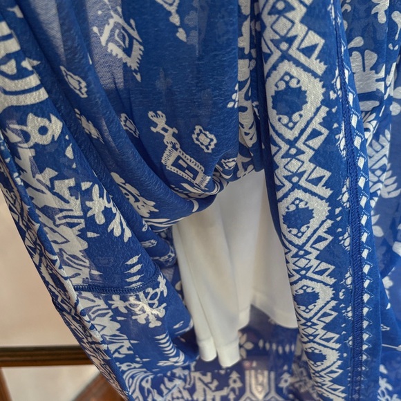 NWT Gorgeous Blue and White Maxi Dress - Picture 8 of 8